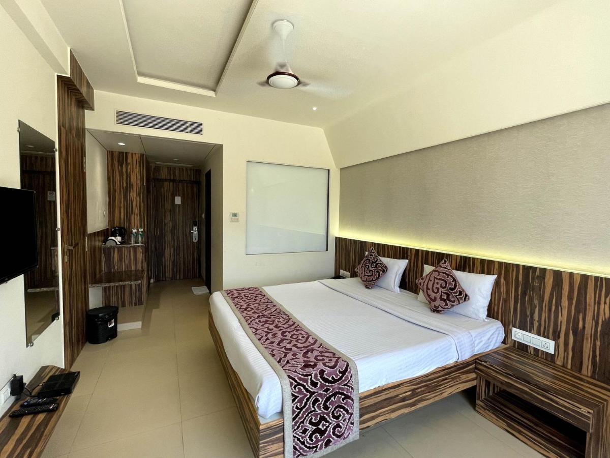 Hotel Grand Parivaar Igatpuri Ngoại thất bức ảnh