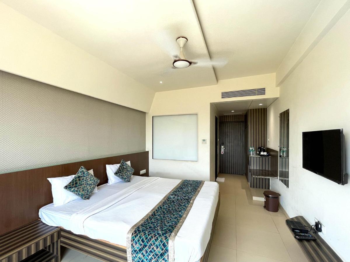 Hotel Grand Parivaar Igatpuri Ngoại thất bức ảnh