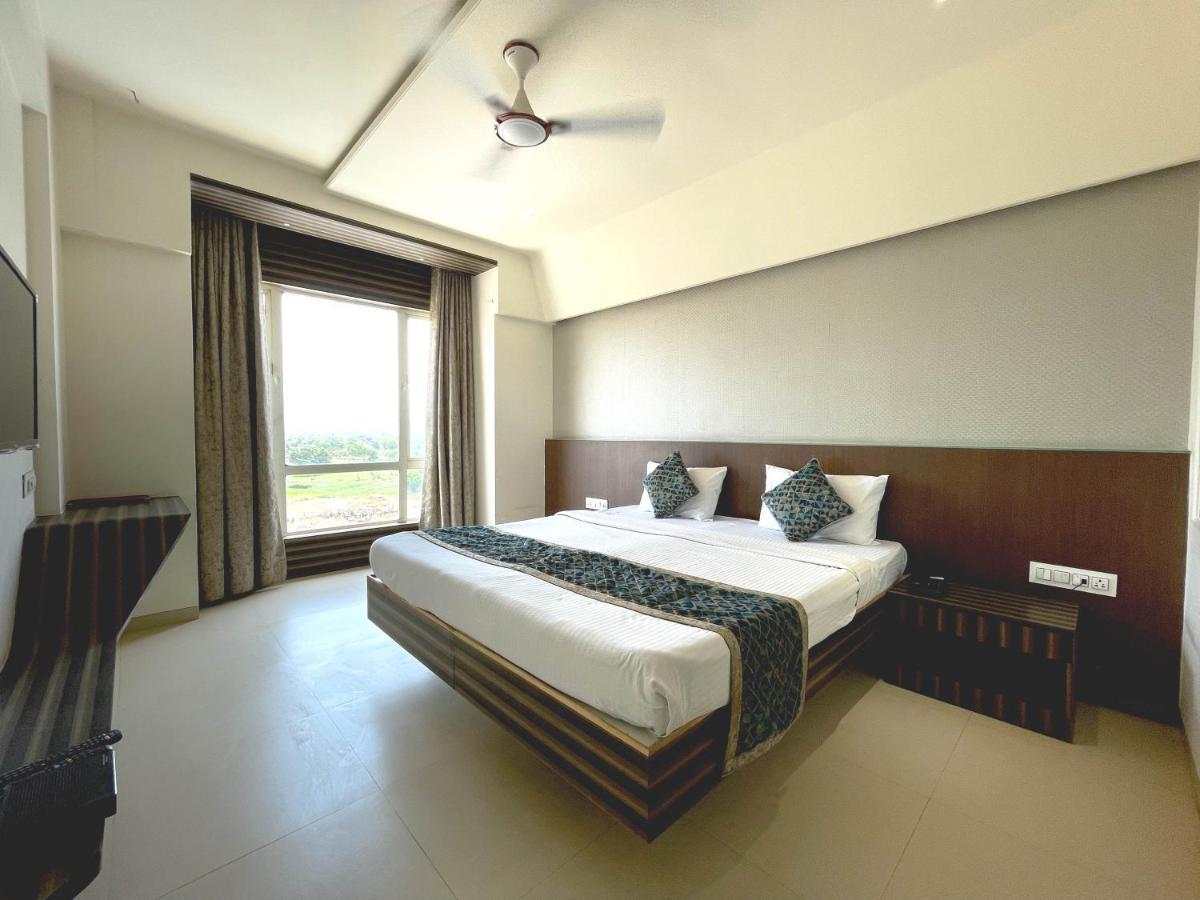 Hotel Grand Parivaar Igatpuri Ngoại thất bức ảnh